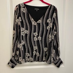 Express blouse with flower details size XS